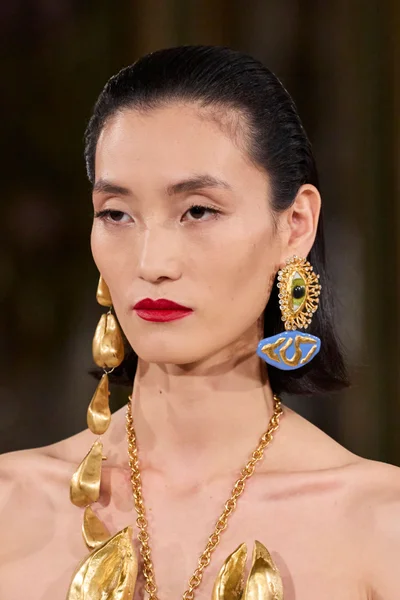 Look 33